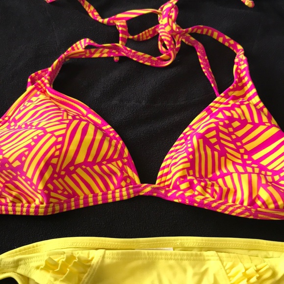 Bikini 👙 - Picture 3 of 8